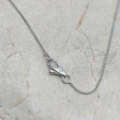 Elegant 18 Carat White gold necklace 42cm