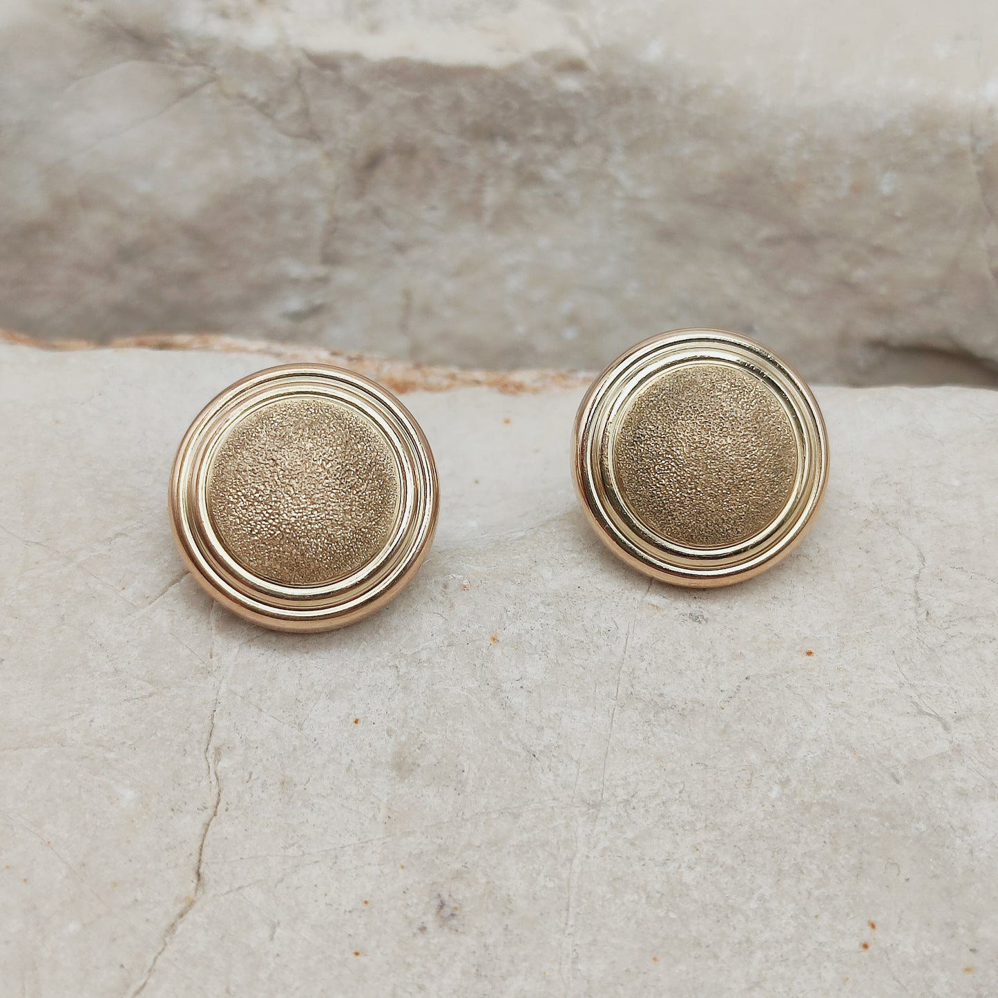 Vintage Sixties Earrings in 9 Carat Gold