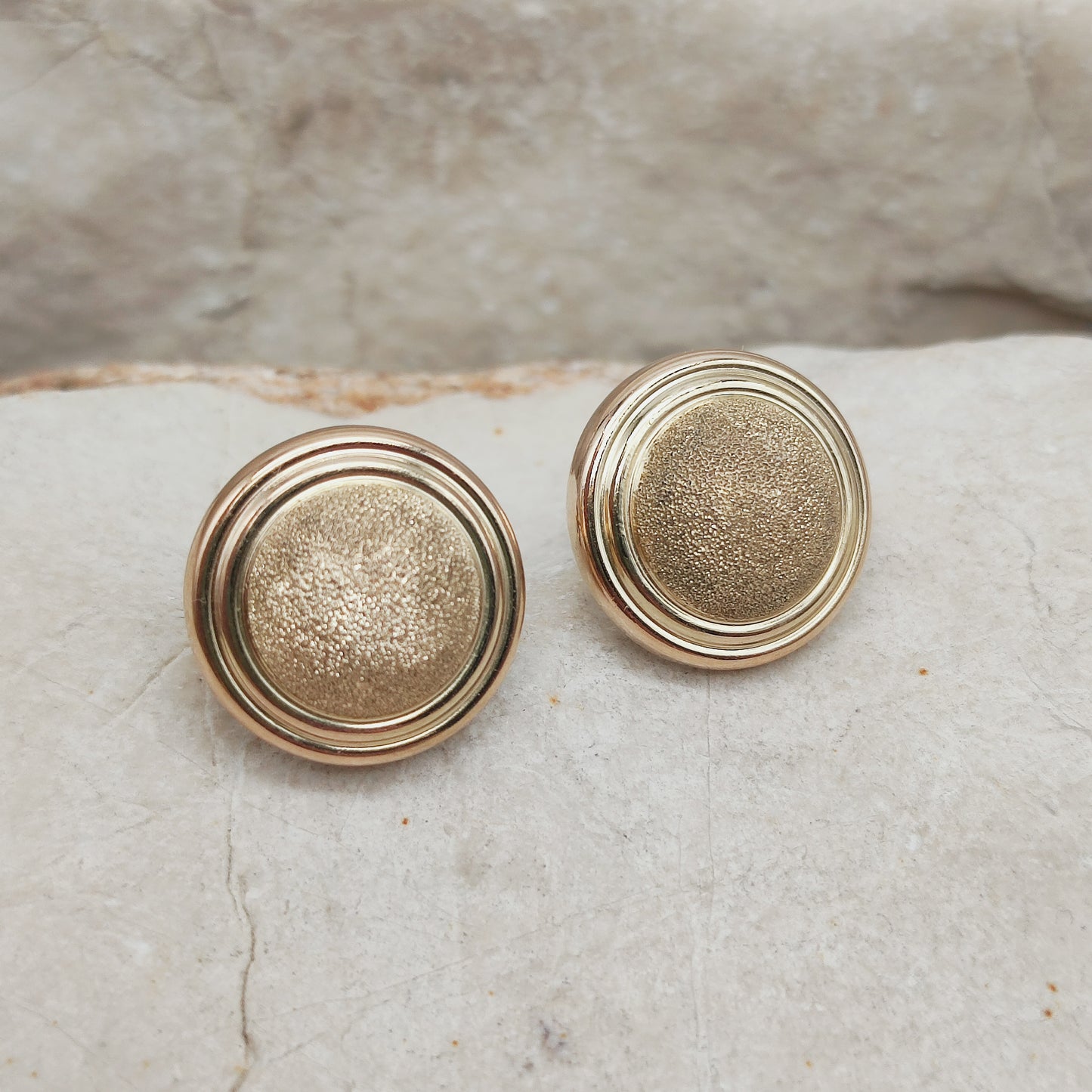 Vintage Sixties Earrings in 9 Carat Gold
