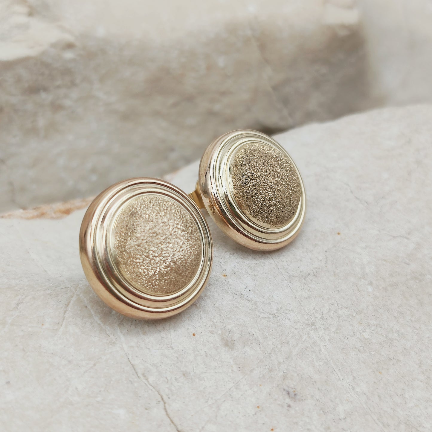 Vintage Sixties Earrings in 9 Carat Gold