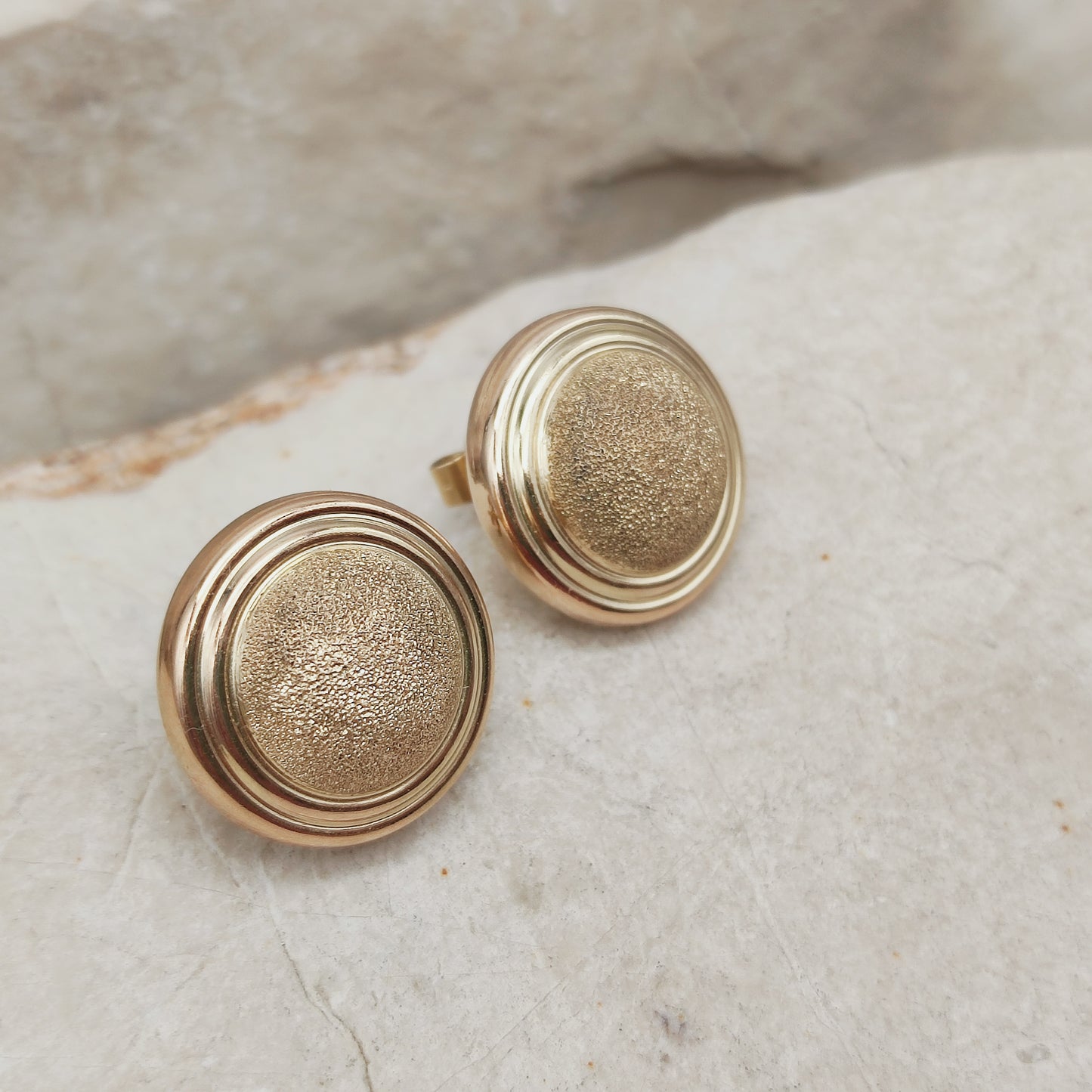 Vintage Sixties Earrings in 9 Carat Gold