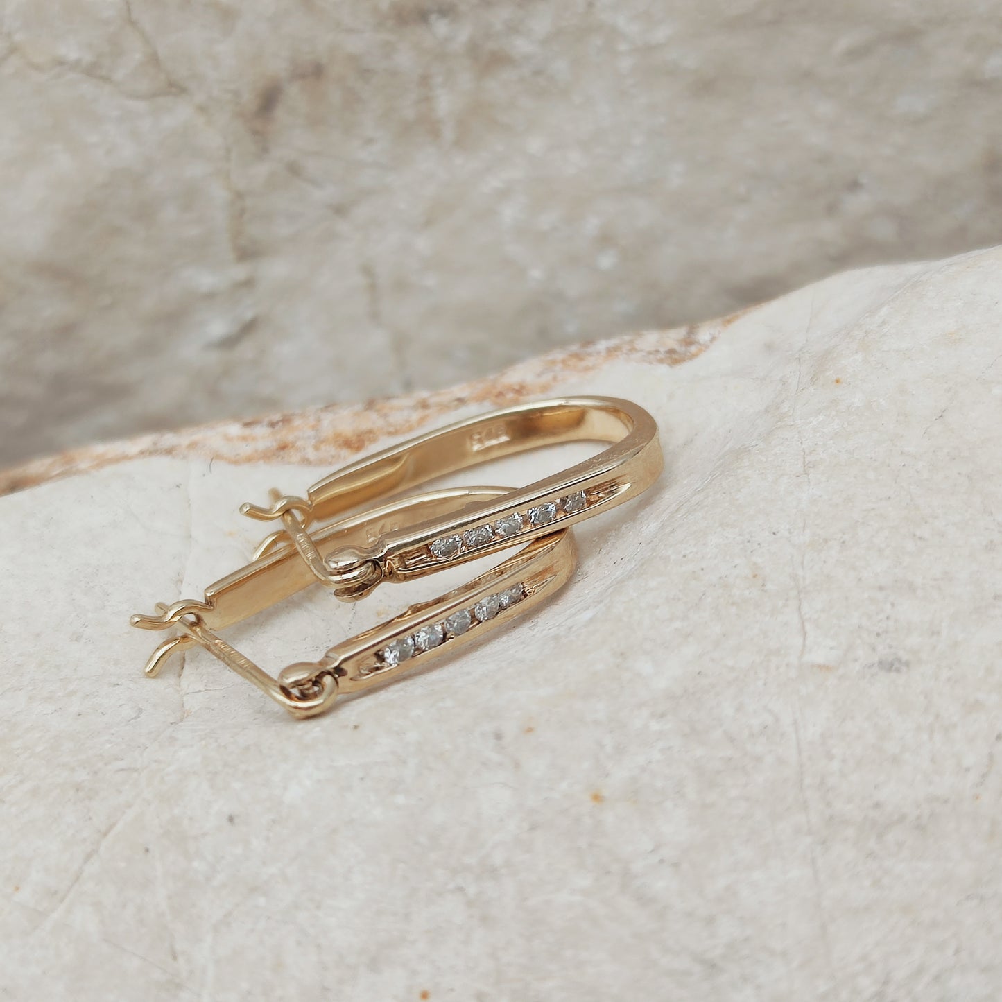 Vintage Diamond earrings in 9 Carat Gold