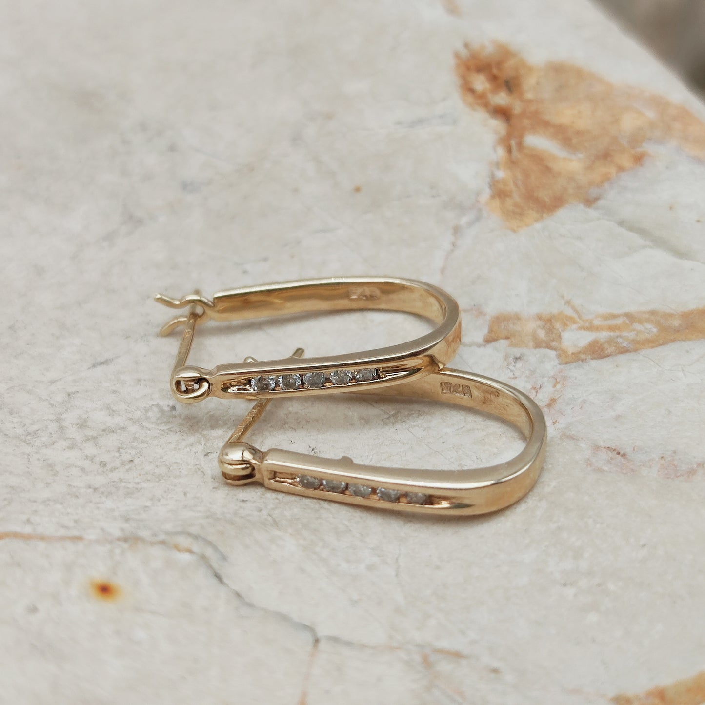 Vintage Diamond earrings in 9 Carat Gold