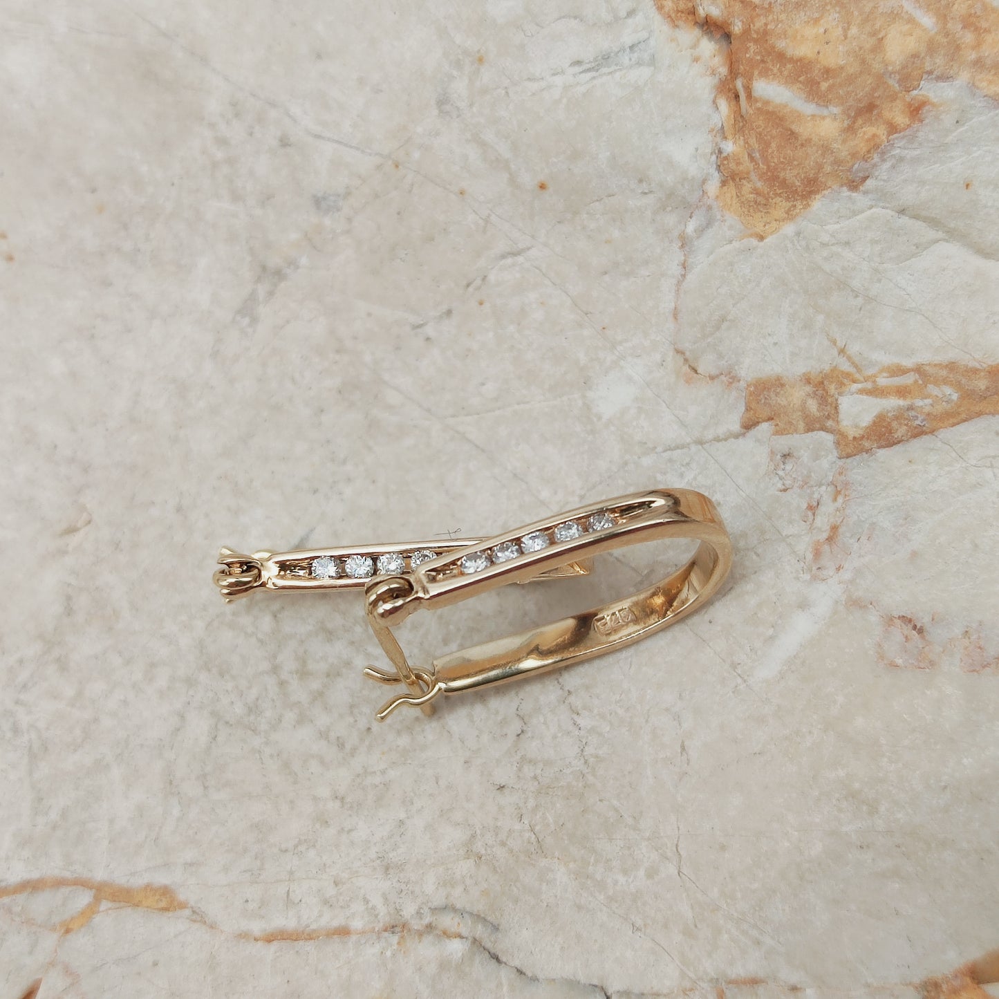 Vintage Diamond earrings in 9 Carat Gold