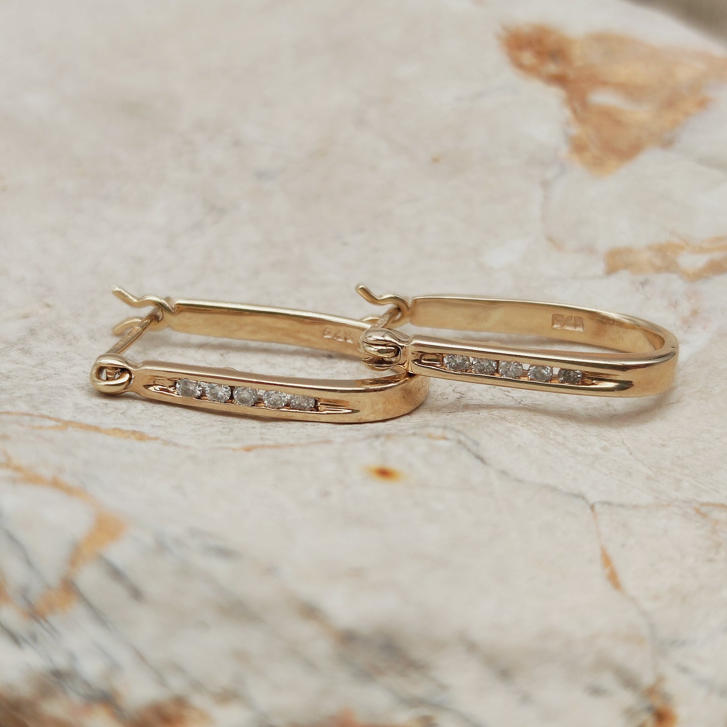 Vintage Diamond earrings in 9 Carat Gold