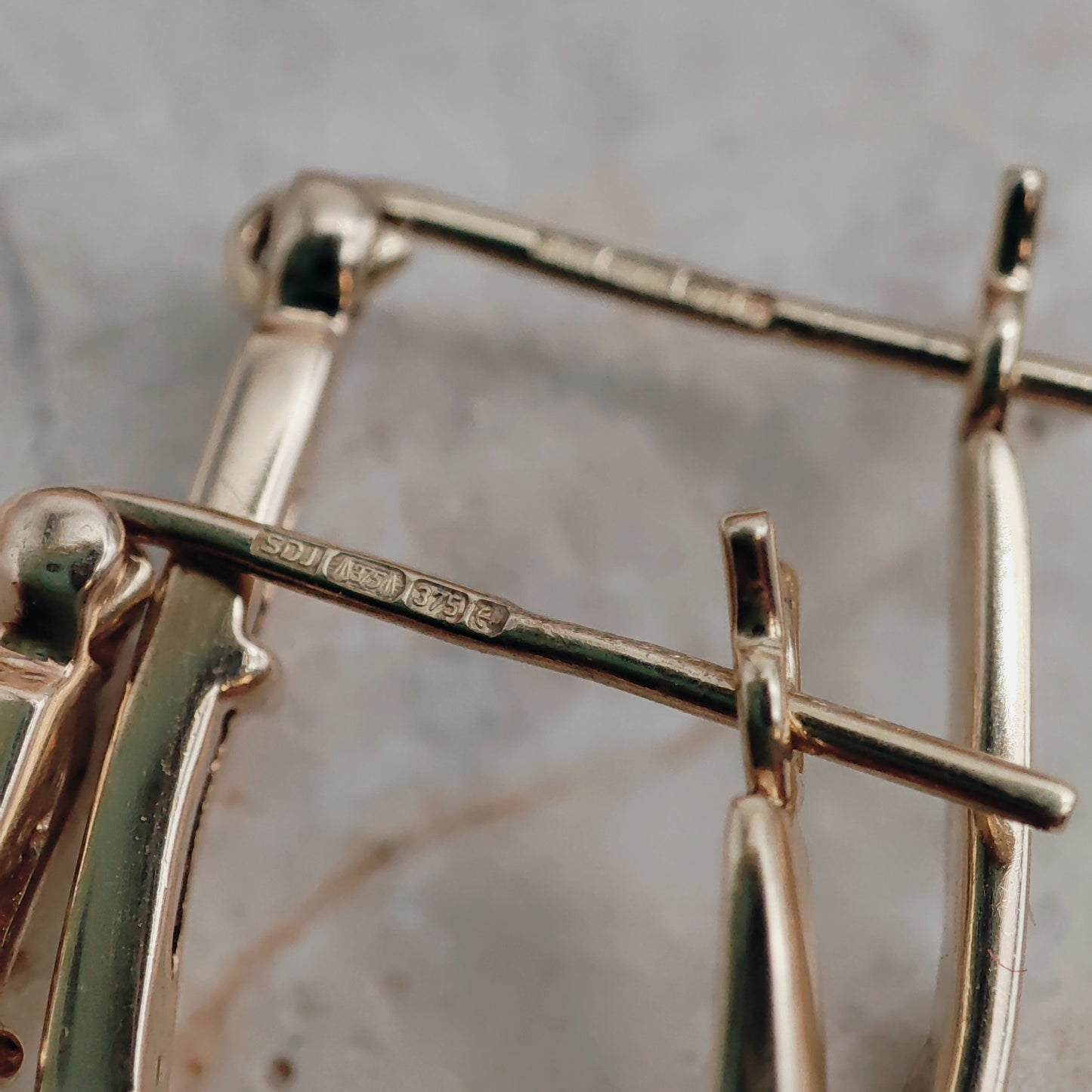 Vintage Diamond earrings in 9 Carat Gold