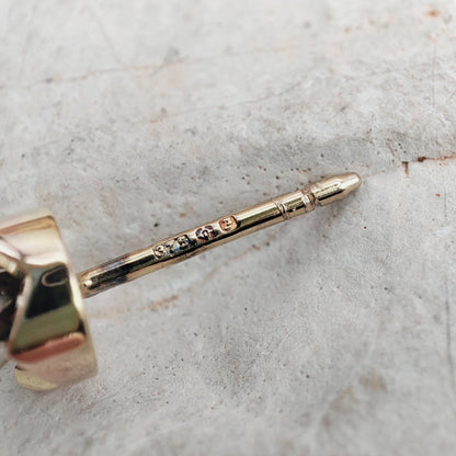 Vintage oorstekers met diamant en Londens importkeurmerk uit 1980