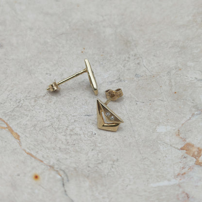 Vintage 14 Carat gold Earrings with 2 small Diamonds