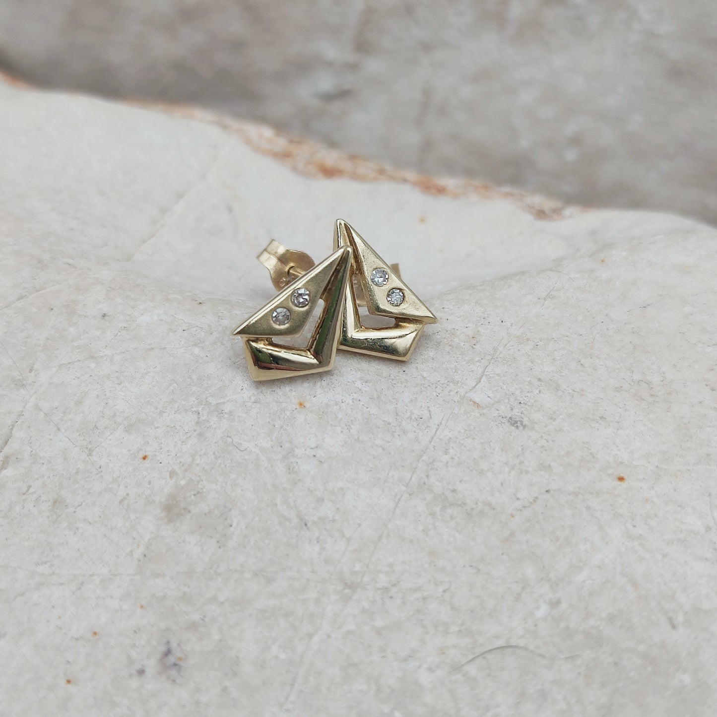 Vintage 14 Carat gold Earrings with 2 small Diamonds