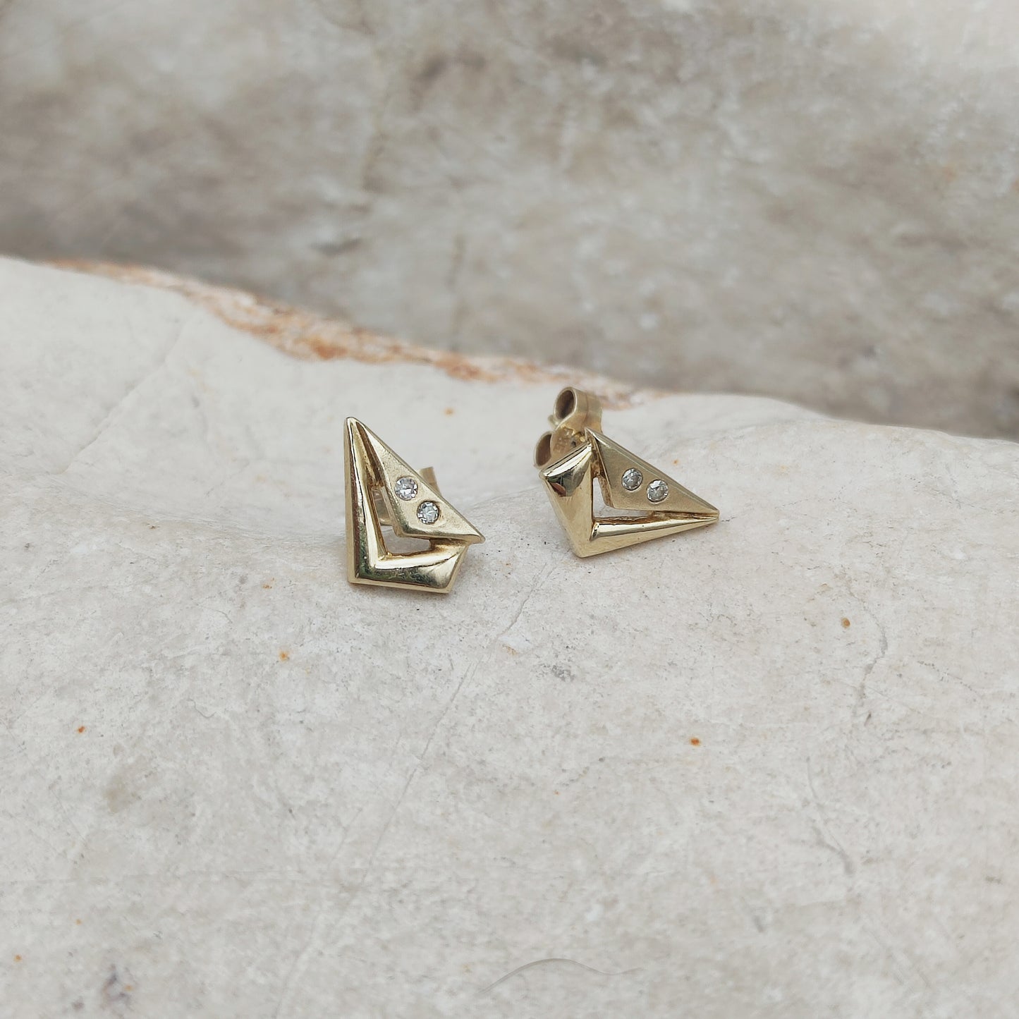Vintage 14 Carat gold Earrings with 2 small Diamonds