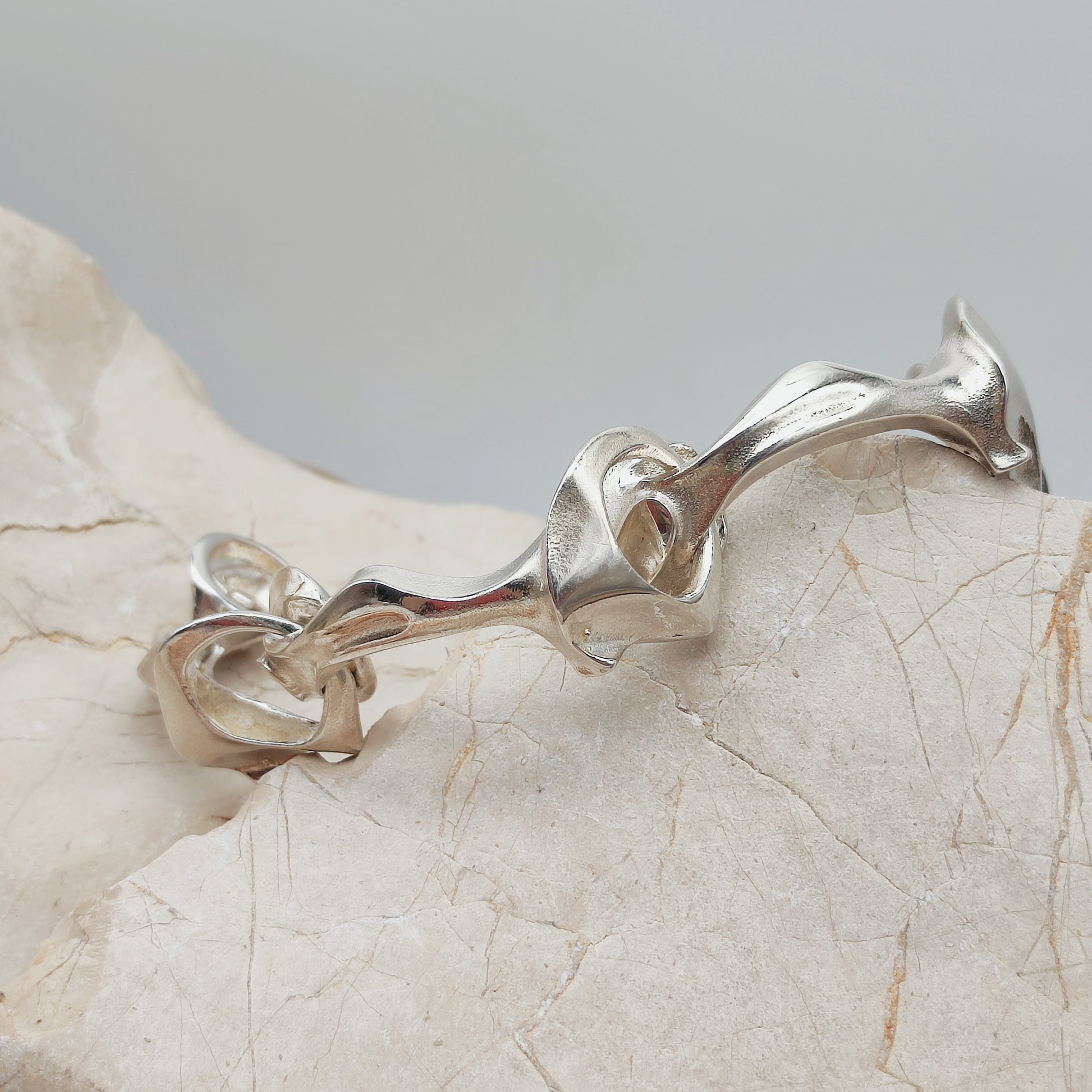 Zware zilveren Lapponia armband Kang’s Chain met gebogen schakels en geïntegreerde sluiting