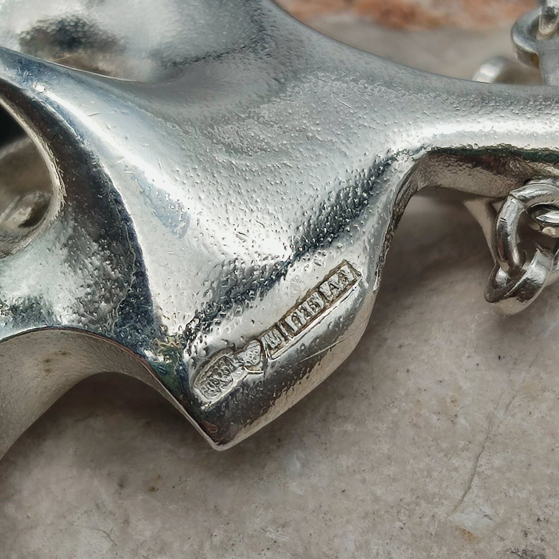 Lapponia hallmarks and A8 date mark for 1978 on the pendant