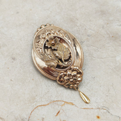 Laat-Victoriaanse zilveren broche met beweeglijke pegelvormige hanger