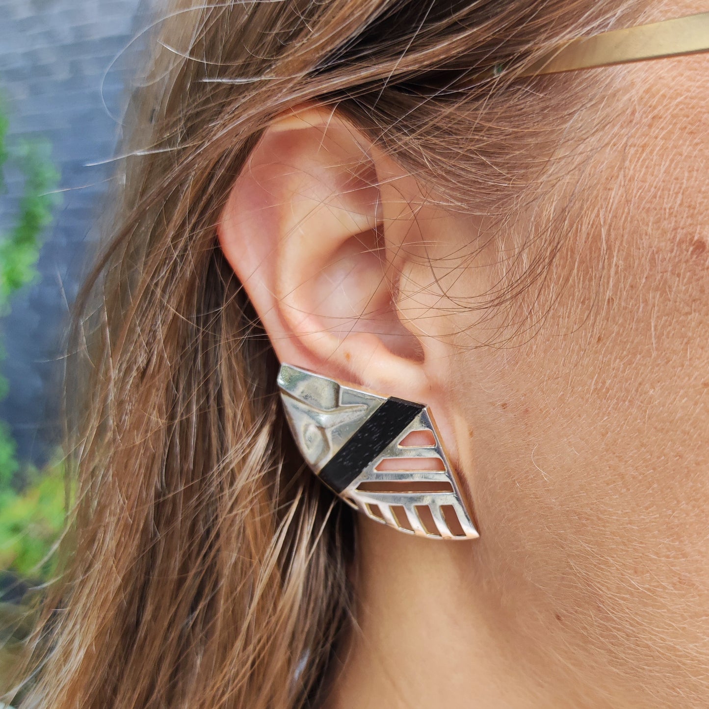 Lapponia Zanzibar Sterling Silver and Ebony Earrings by Zoltan Popovits, 1989
