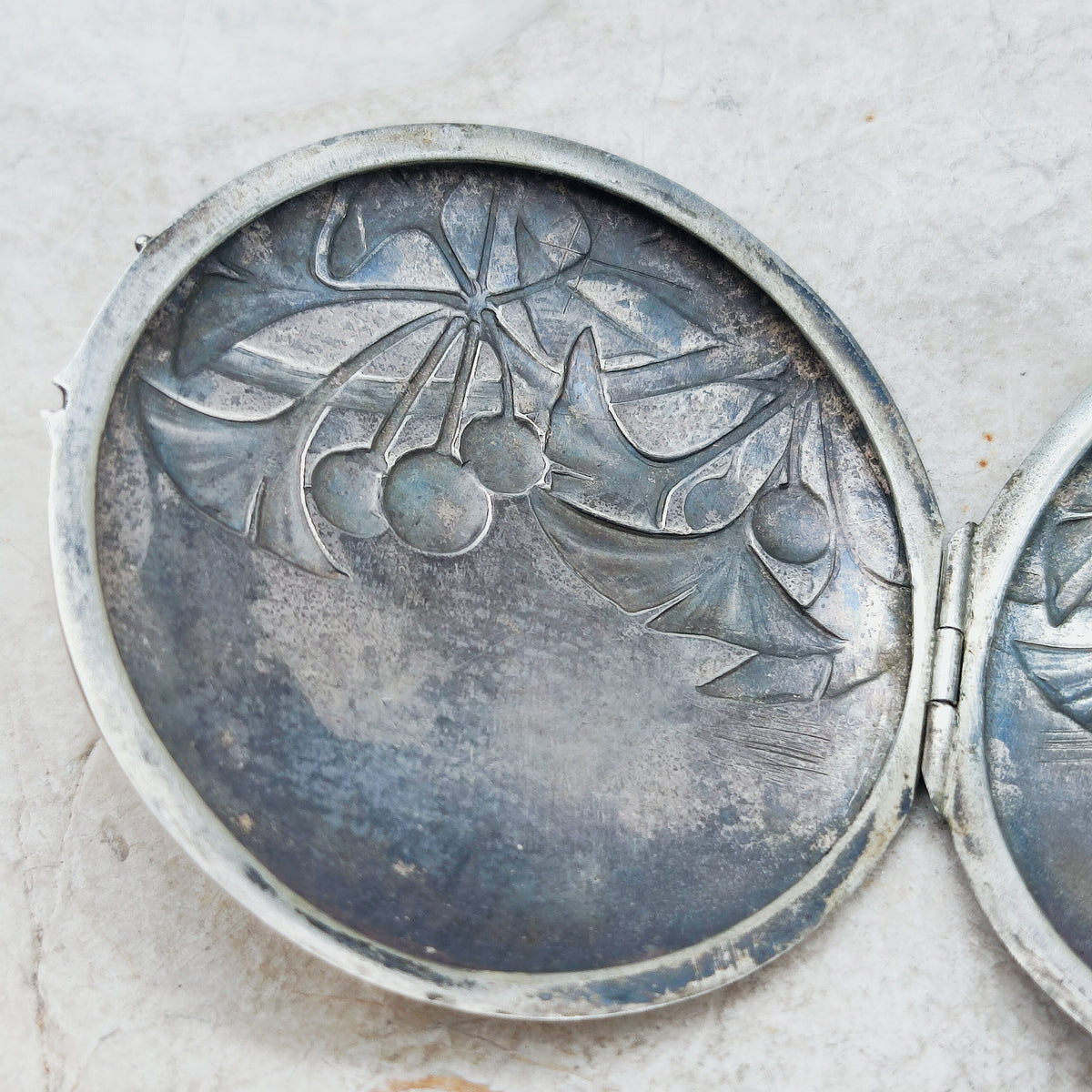 Antique Art Nouveau 800 Silver Ginkgo Locket