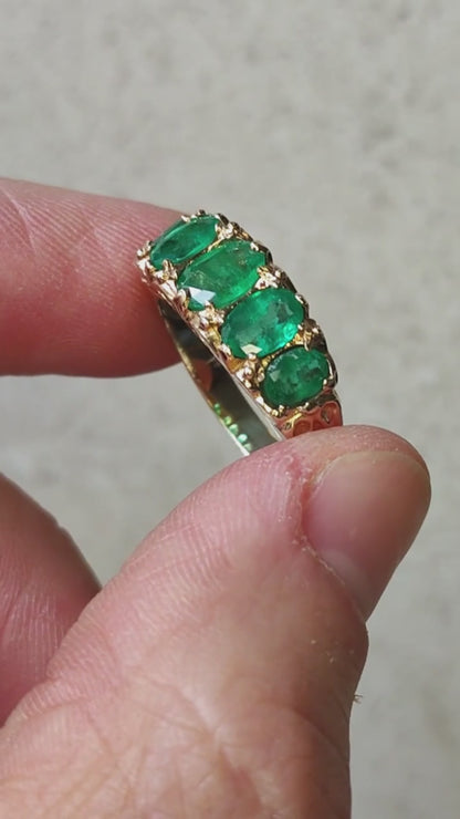 Vintage 5 stone Emerald Ring in 9 Carat Gold