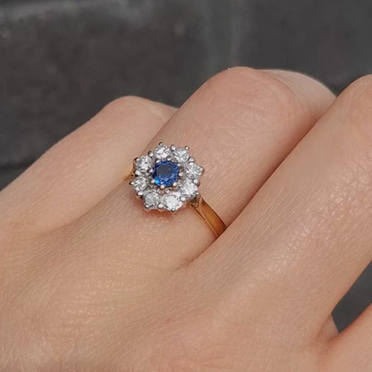 Vintage 18k Gold Sapphire Diamond Daisy Ring – 0.53ct Diamond Cluster
