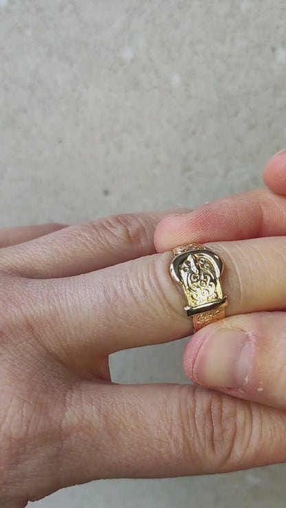 Vintage 1980's Buckle ring in 9K Gold