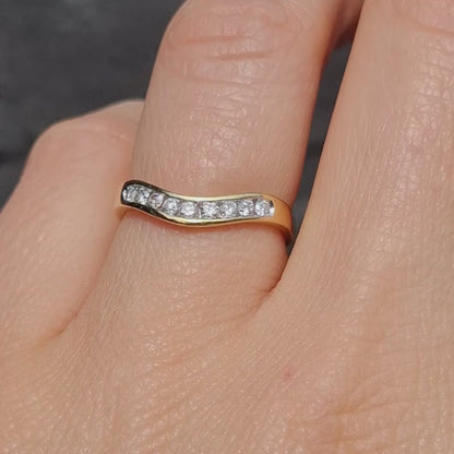 Curved Diamond Band 0.25 ct 18K Gold