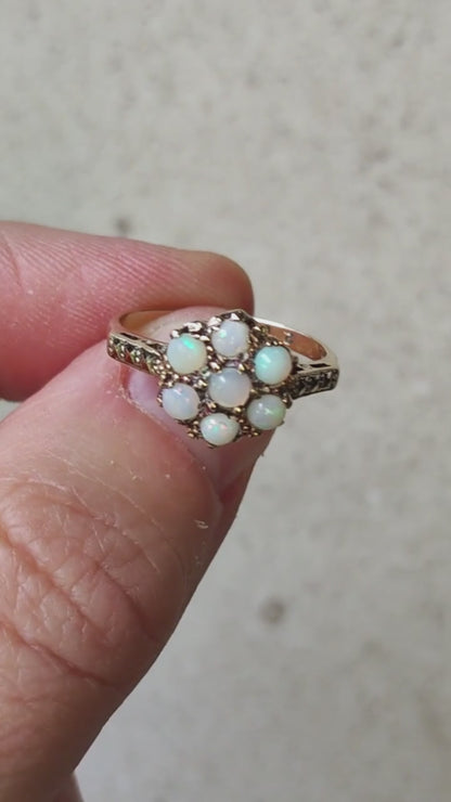 Vintage Sixties Opal Cluster ring in 9K gold